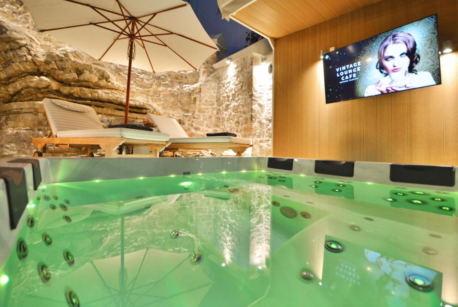 Villasonboard Rock Villa 3 Bed, 3 Bath, Jacuzzi, Seaside Эрмиони Экстерьер фото